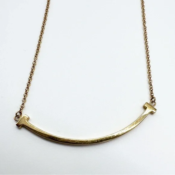 Tiffany & Co. T Smile Yellow Gold Necklace Small with Box - Picture 4 of 14